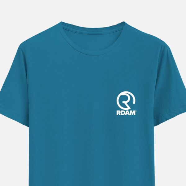 RDAM® | Classic Iconic Wit op Azur | T-Shirt
