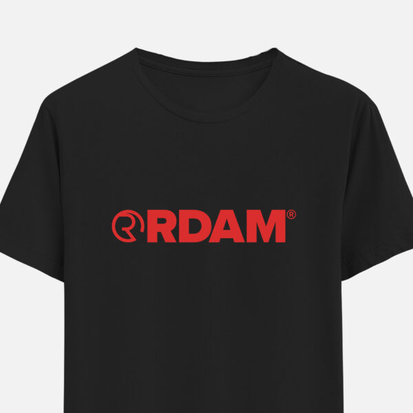 RDAM® | Iconic Essential Rood op Zwart | T-Shirt