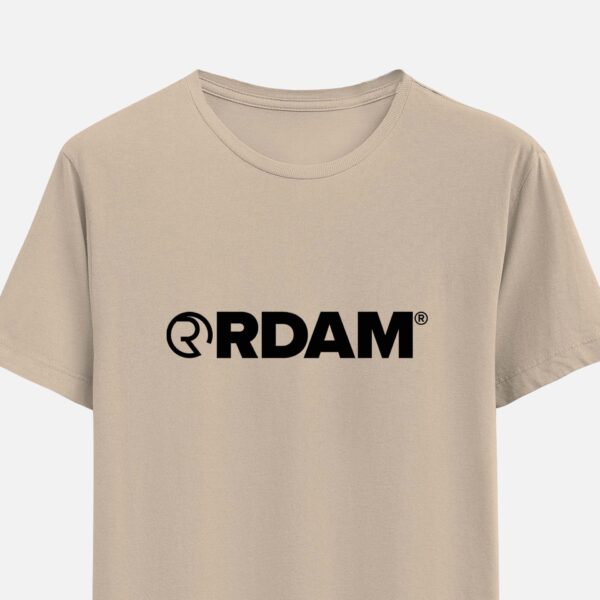 RDAM® | Iconic Essential Zwart op Desert | T-Shirt