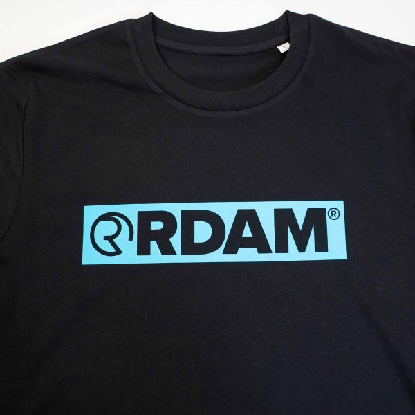 RDAM® | Outline Flock Ice Blue op Zwart | T-Shirt