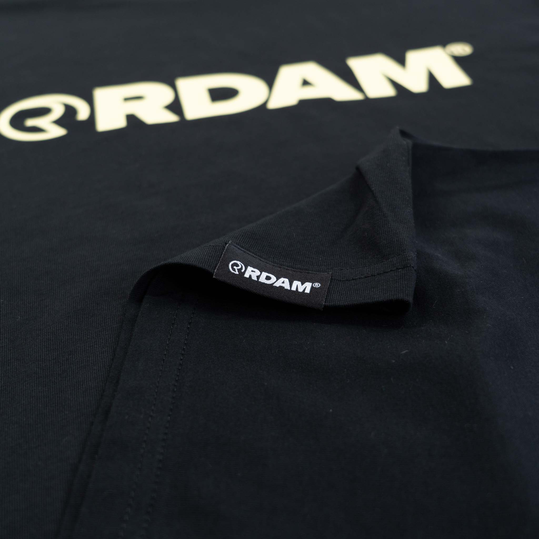 rdam rotterdam kleding-09996 RDAM® | Iconic Essential Soft Yellow op zwart | Shirt - Afbeelding 4