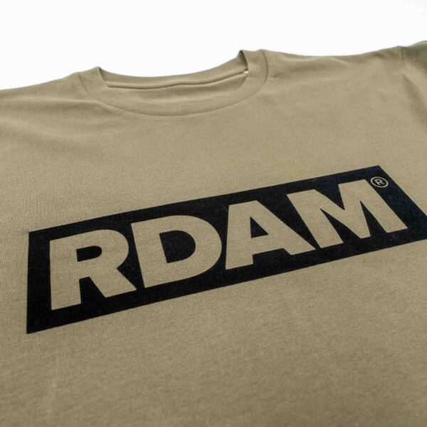 RDAM® | Outline Flock Zwart op Khaki Groen | T-Shirt