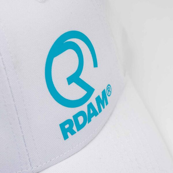 RDAM® Trucker Cap Caribbean Blue op Wit